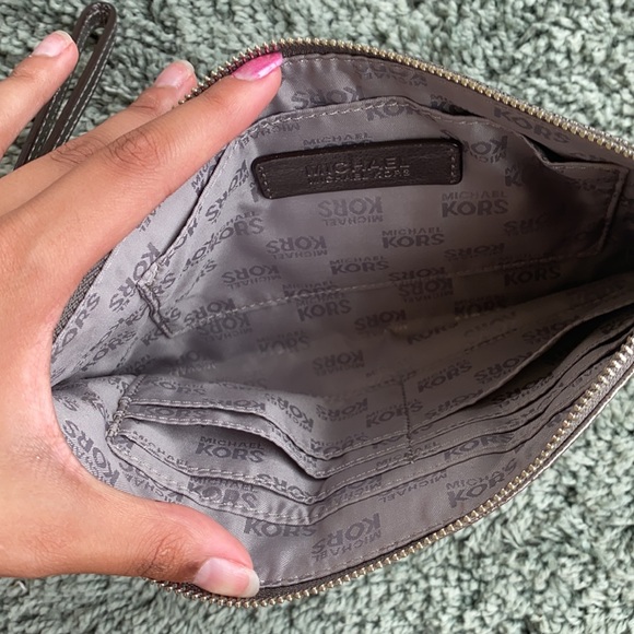 Michael Kors Wristlet - Picture 5 of 7